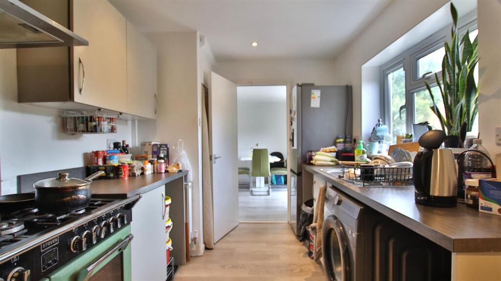 House in Gloucester - View 4
