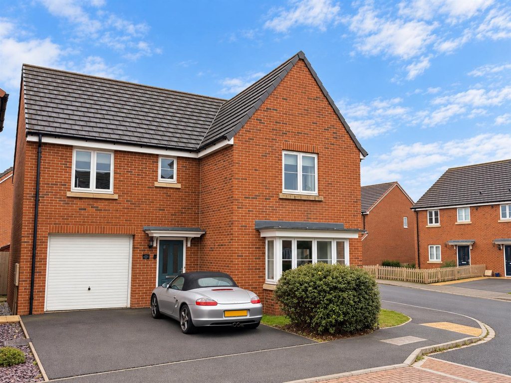 4-bed detached on Poppy Drive, Sowerby, Thirsk, £380,000