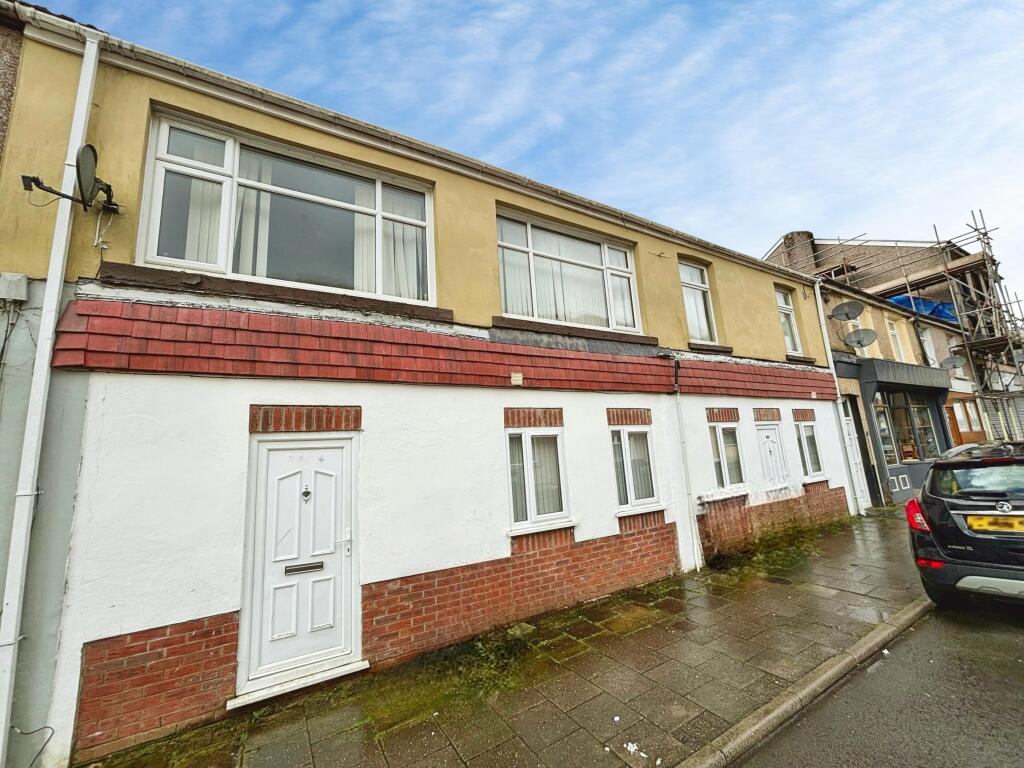 Main image of property: Commercial Street