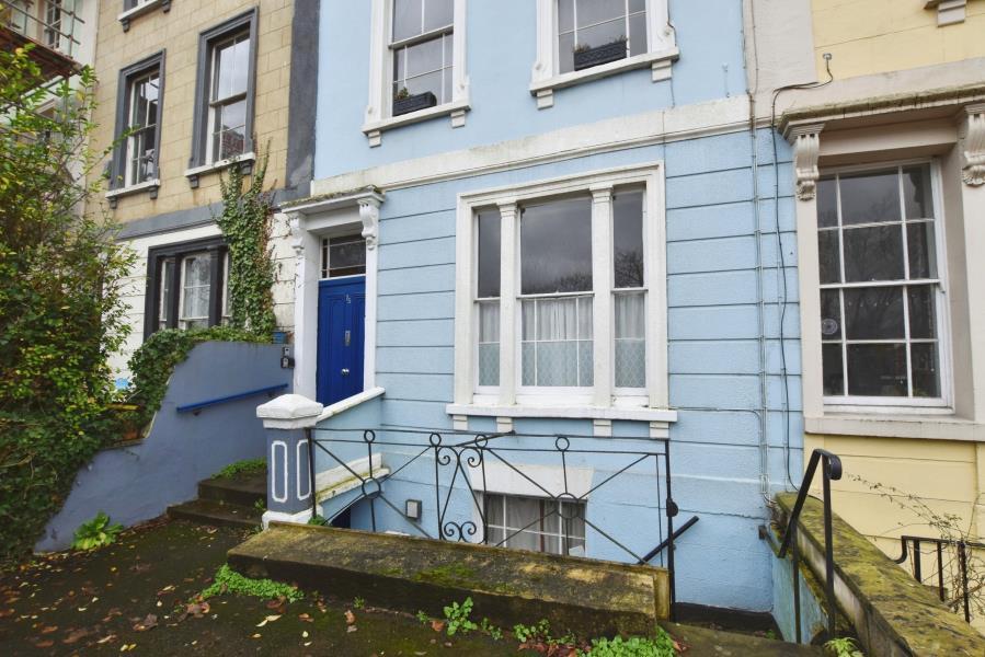 Apartment in Bristol - View 3