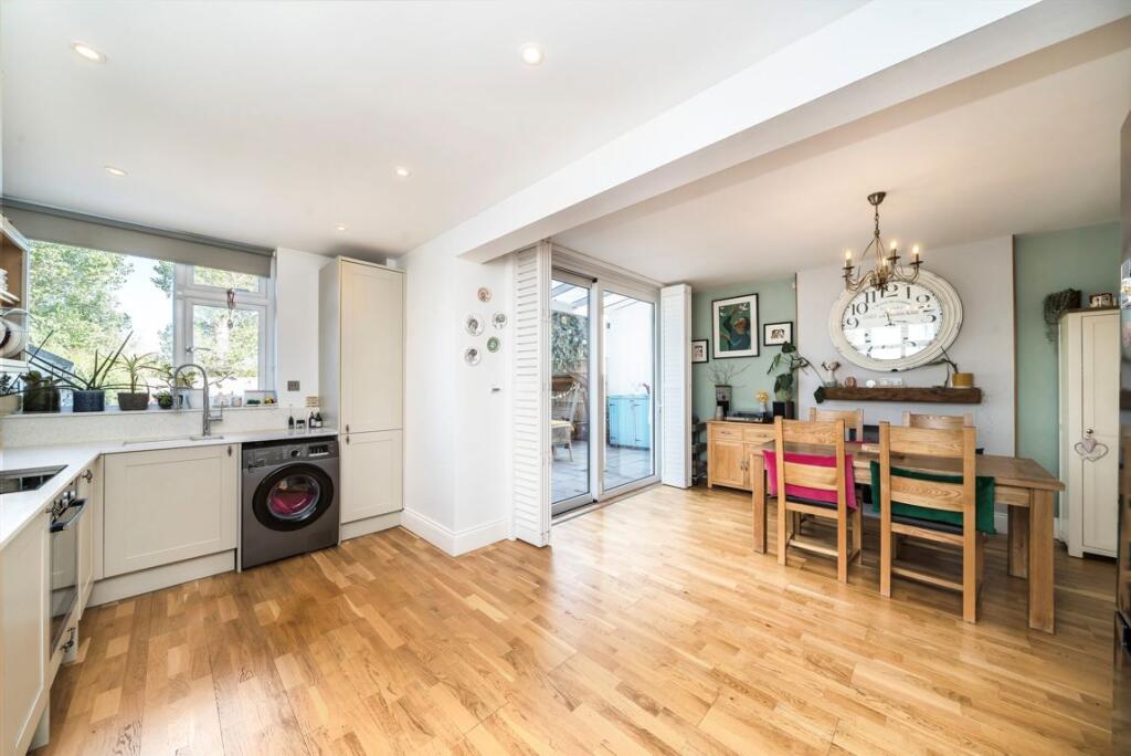 House in London - View 4