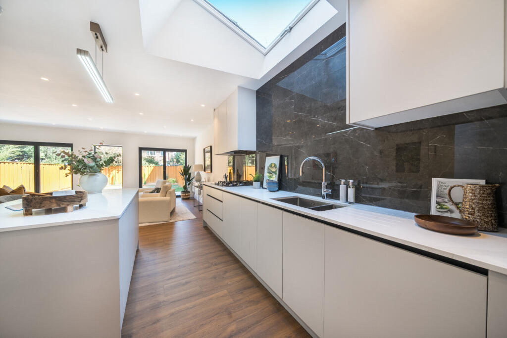 House in London - View 4