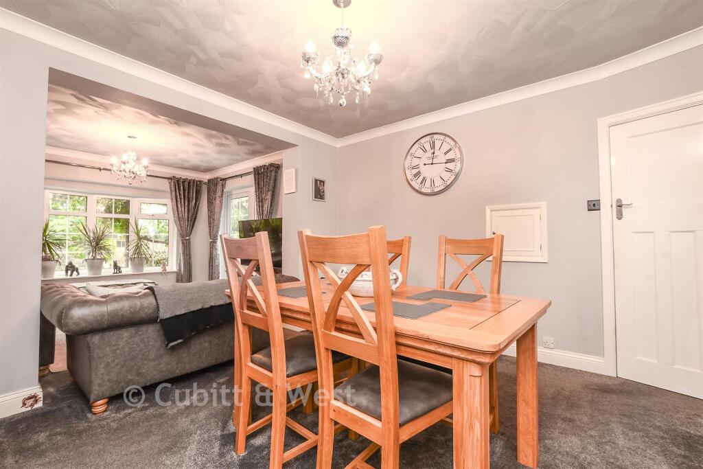 House in Reigate and Banstead, Merstham - More