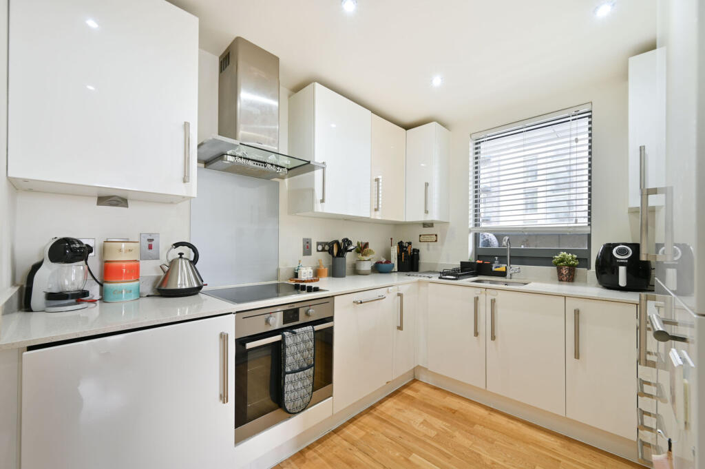 Apartment in London - View 2