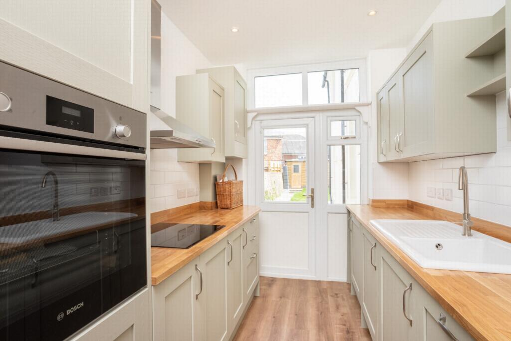 St Leonards Road, Hythe, CT21 - View 5