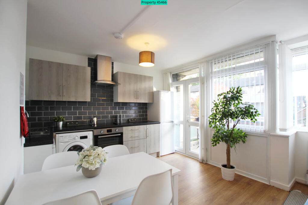 Apartment in London - View 3