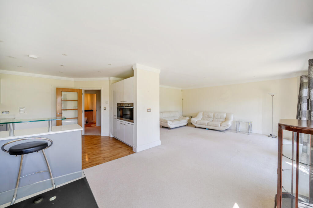 West Common Road, Hayes, Kent, BR2 photo 4