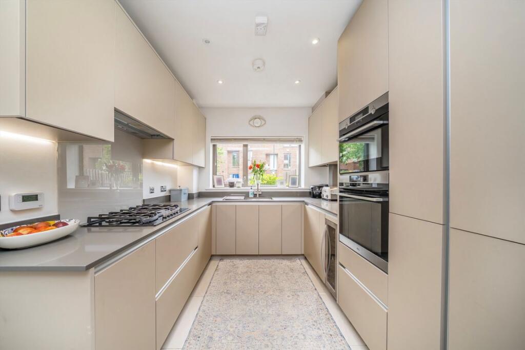 John Hunter Avenue, Tooting - View 5