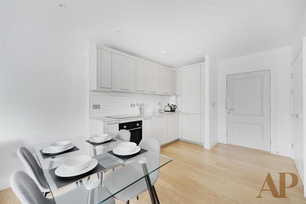 House in Reading - View 5