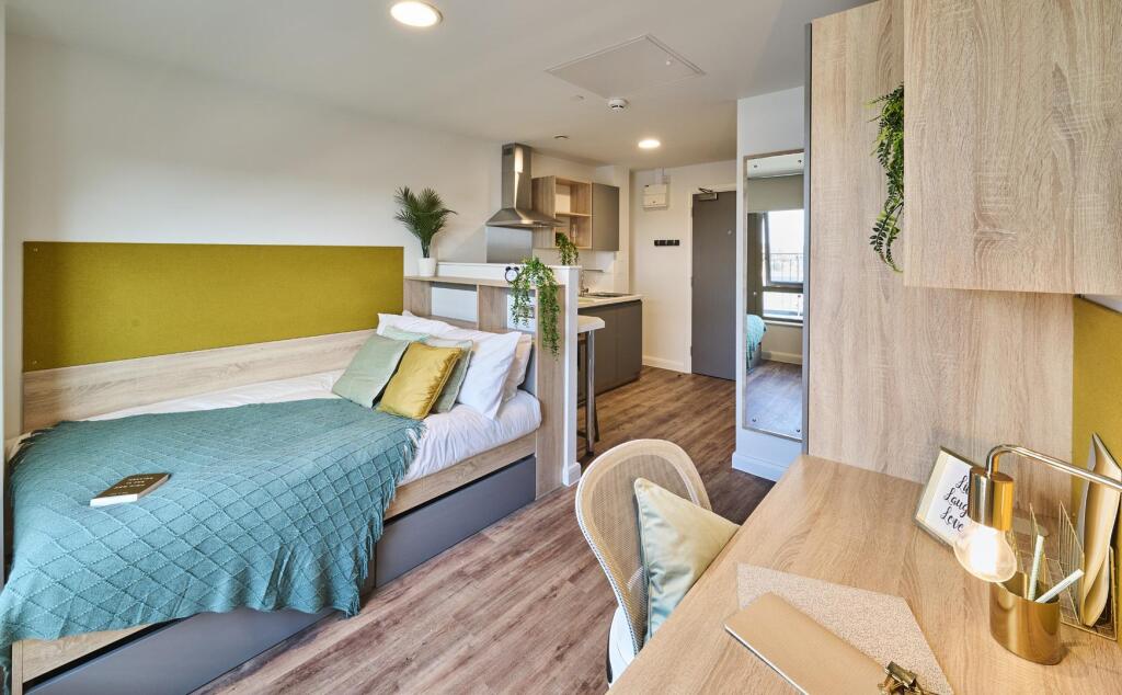 Apartment in Nottingham, Nottinghamshire - View 4