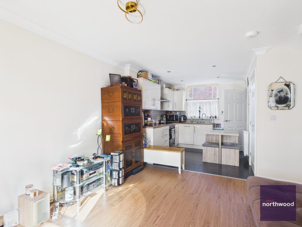House in Lincoln - View 4