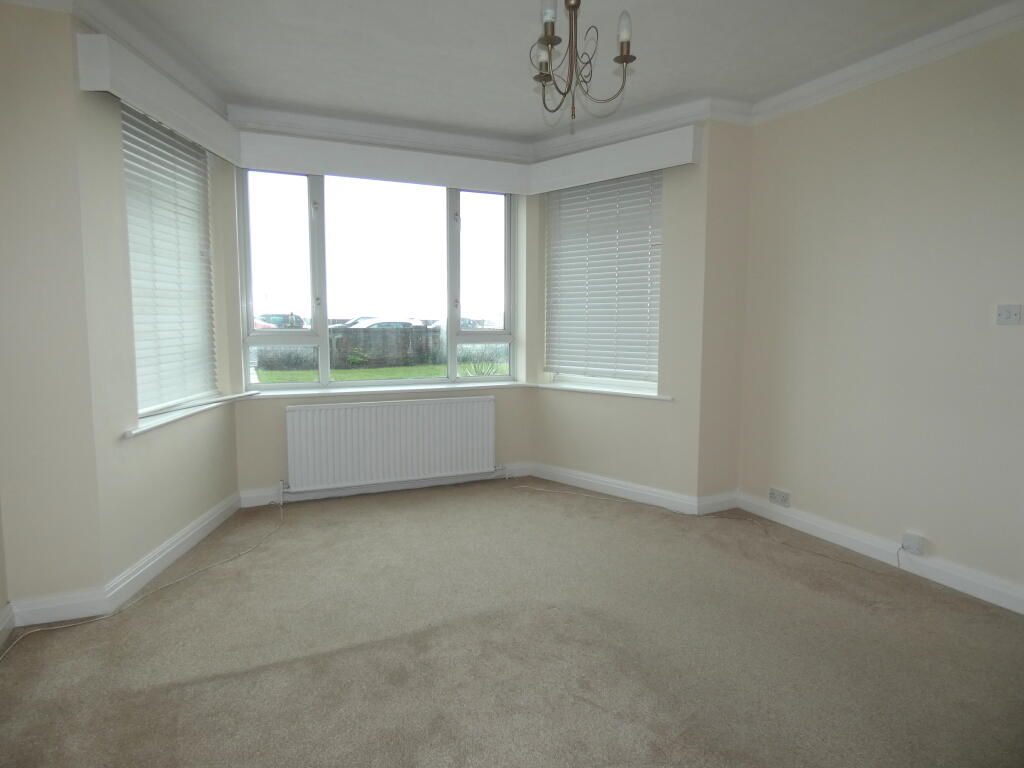 West Parade, Worthing, BN11 - More