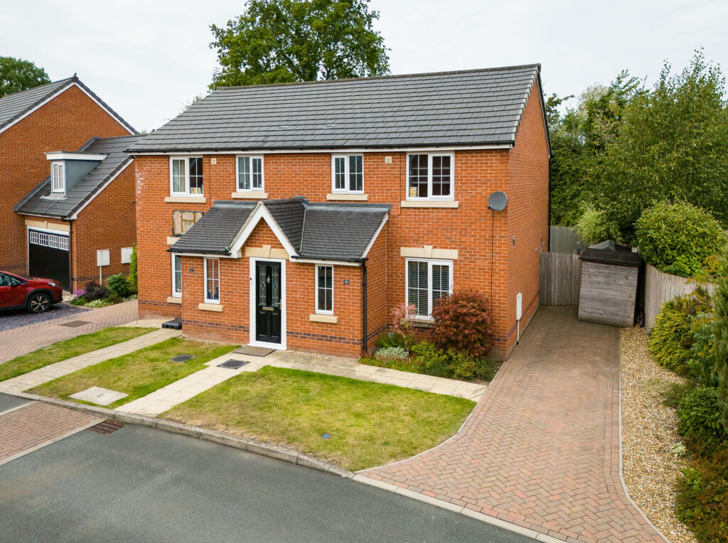 House in Chester, Mickle Trafford and District - View 3
