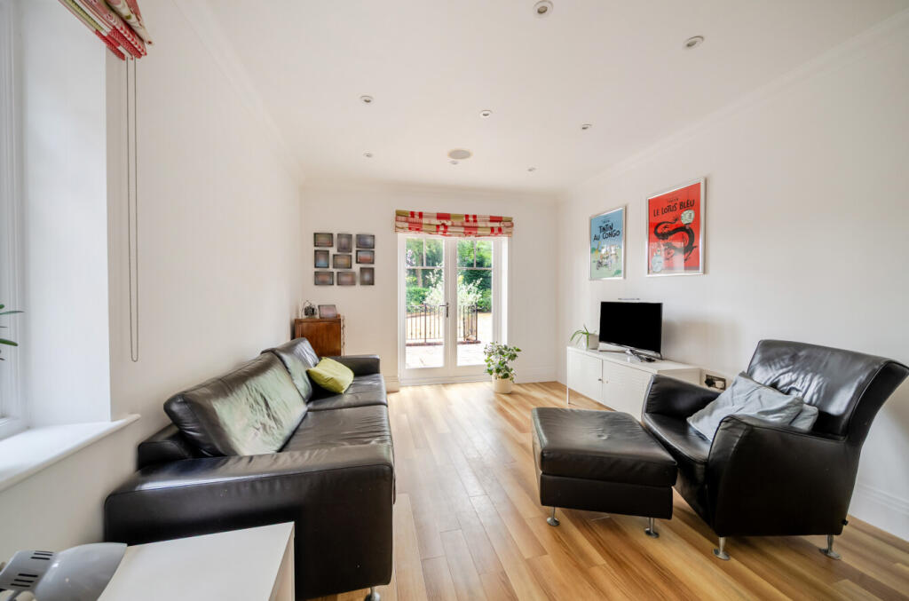 House in Guildford - View 5