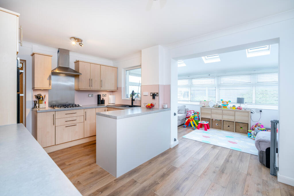 Towning Close, Deeping St James, Peterborough, PE6 photo 2