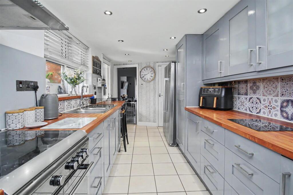 House in Wellingborough, North Northamptonshire - View 4