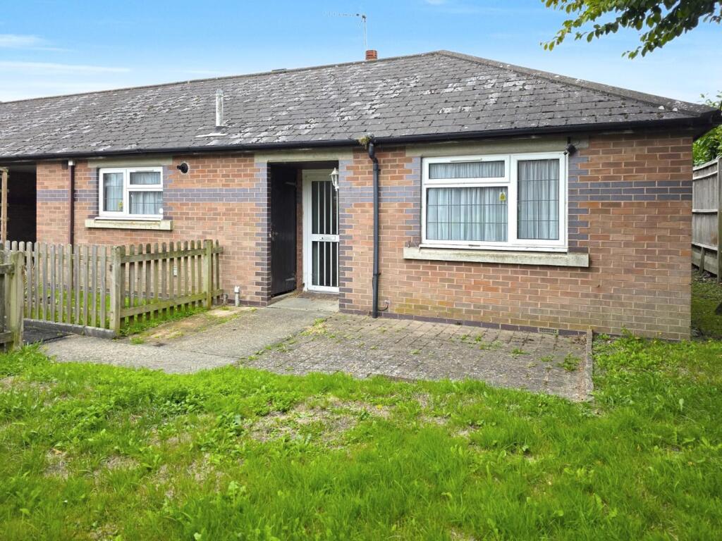 Main image of property: Cygnet Way, Ashford, TN23 4GF