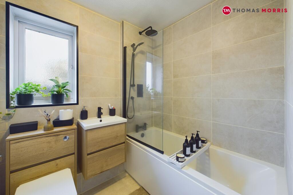 Main image of property: Avocet Close, Biggleswade, Bedfordshire, SG18