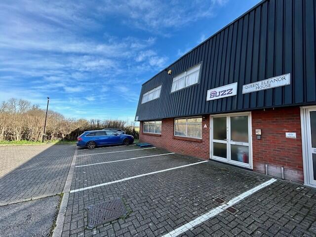 Main image of property: Queen Eleanor House, 11, Kingsclere Park, Kingsclere, Newbury, RG20 4SW