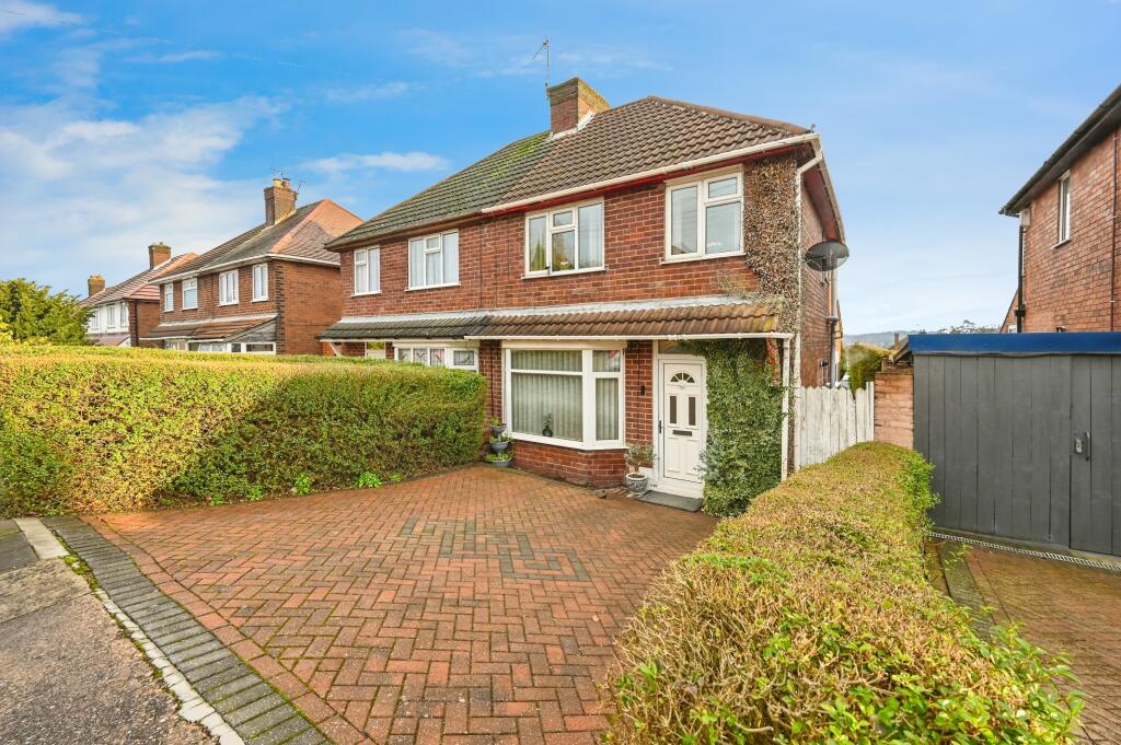 3-bed semi-detached on Garnon Street, Mansfield, NG18, £230,000