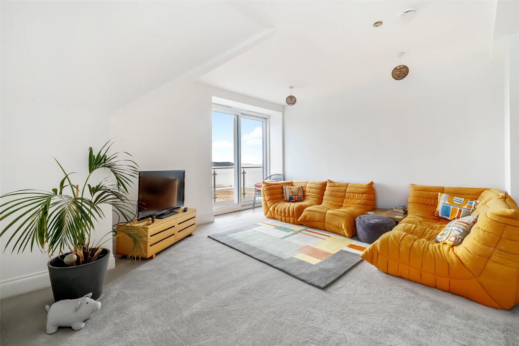 2-bed apartment on Sunnyside Road, Woolacombe, Devon, EX34, £550,000