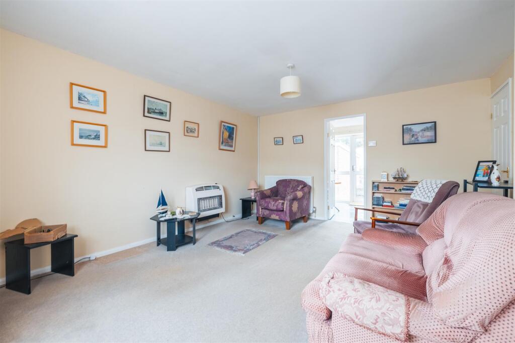 Marshlands Road, Little Neston, Neston photo 3