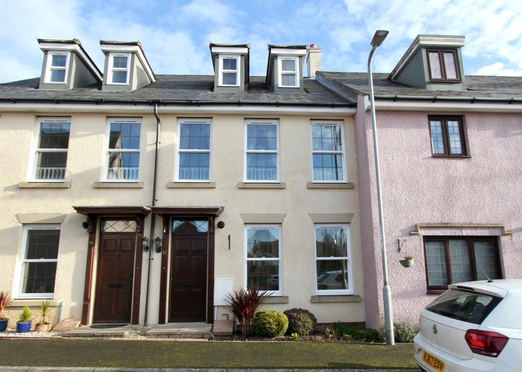 4-bed other on King Harolds View, Portskewett, Caldicot, £340,000