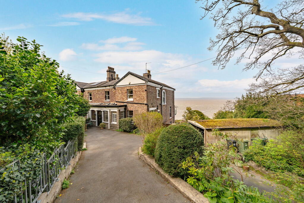 Main image of property: Woodlands Road, Portishead, Bristol, BS20 7HF