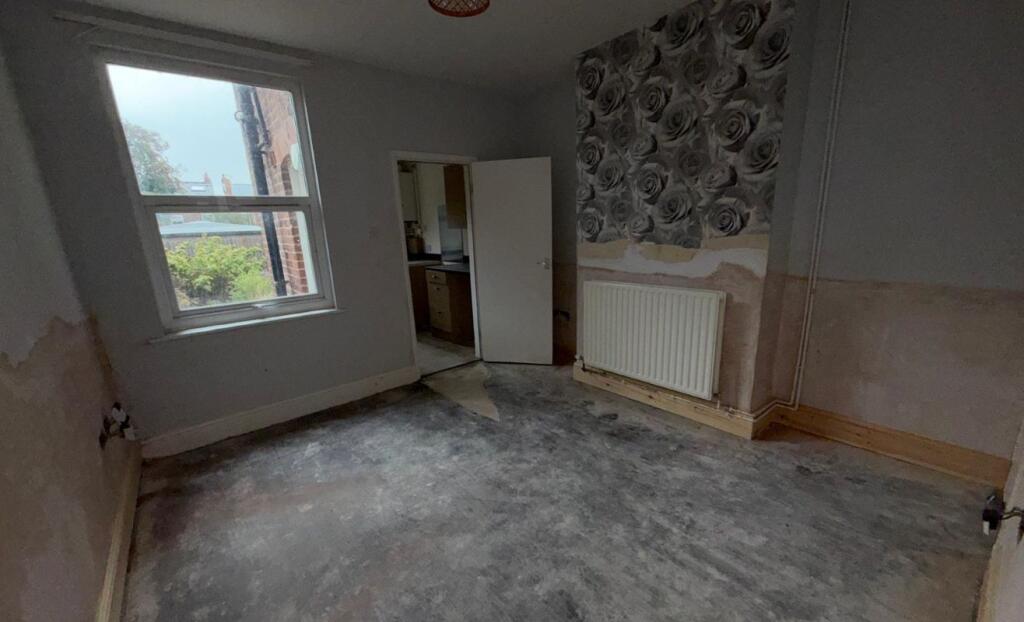 House in Nottingham - View 5