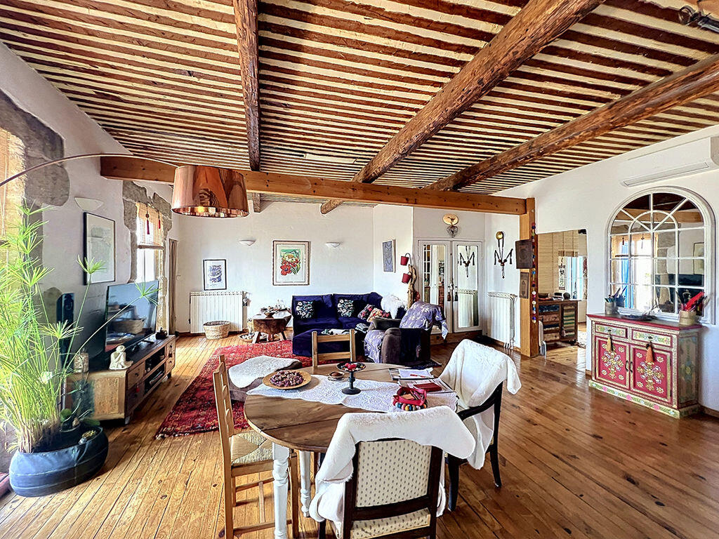 Main image of property: Luminous Apartment with Striking Ceiling + Terrace, Beziers, Herault, Languedoc-Roussillon