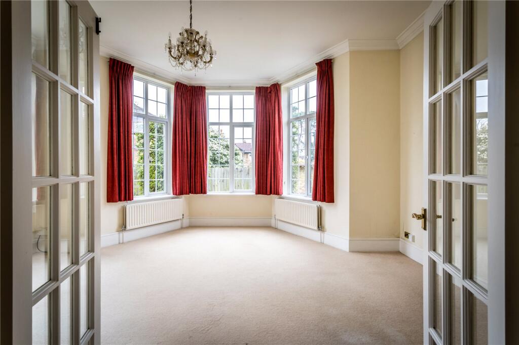 Apartment in Elmbridge, Claygate - View 5