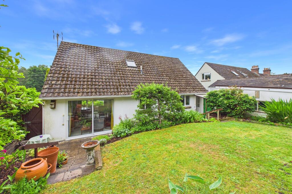 Charborough Road, Broadstone, Dorset, BH18 photo 5