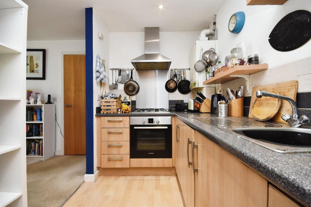 Apartment in Chelmsford - View 2