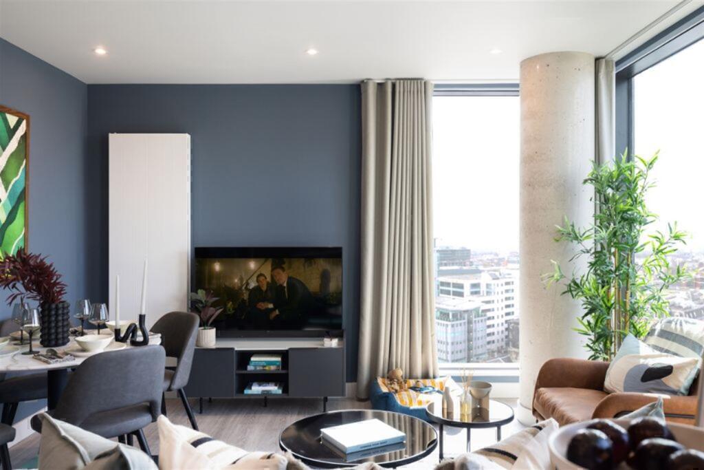 Apartment in Glasgow - View 2