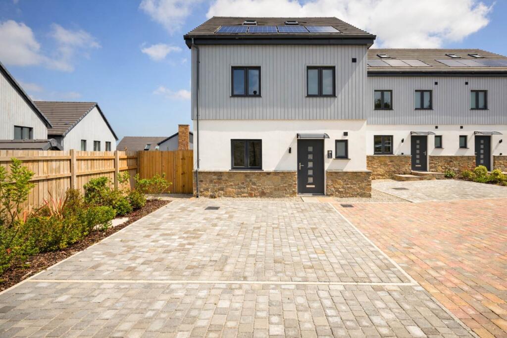 Main image of property: Oaktree House, Penhaven  Court, Parkham