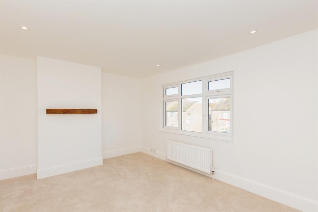 Apartment in Witney, Burwell - View 5