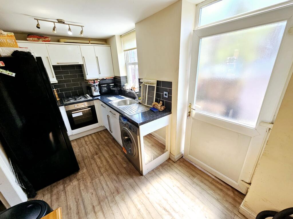 Ewart Street, Scarborough, North Yorkshire photo 4