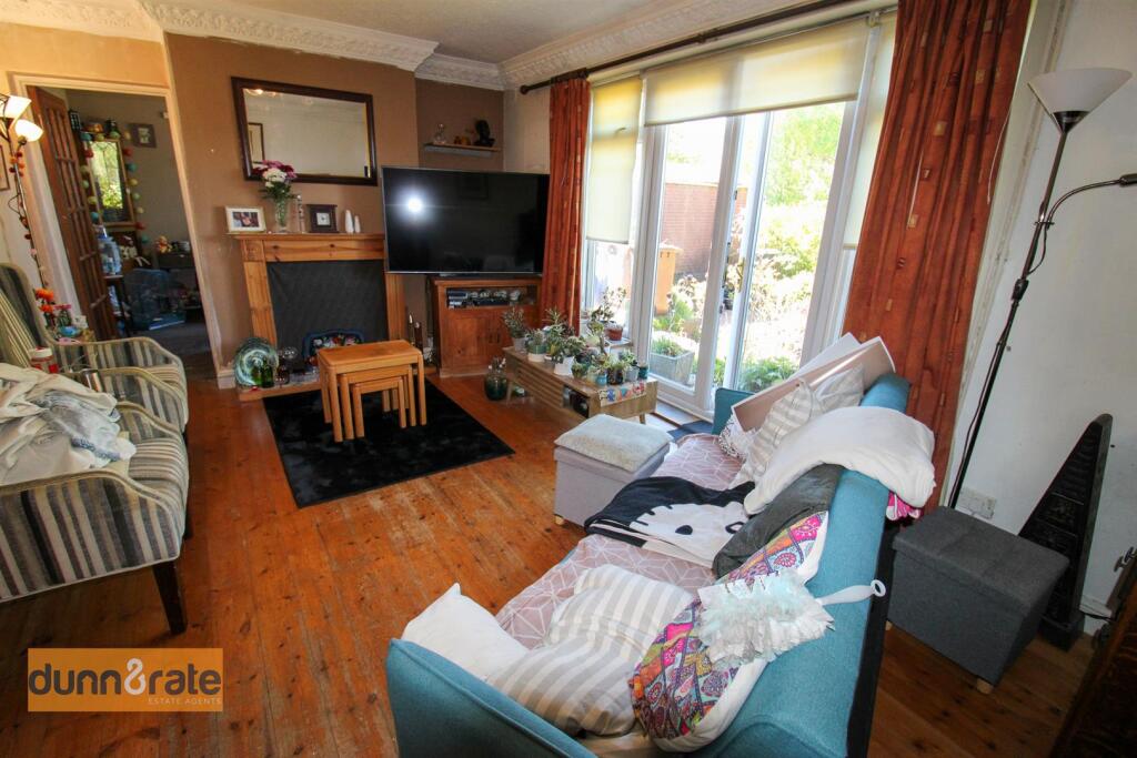 Turnhurst Road, Packmoor, Stoke-On-Trent photo 3