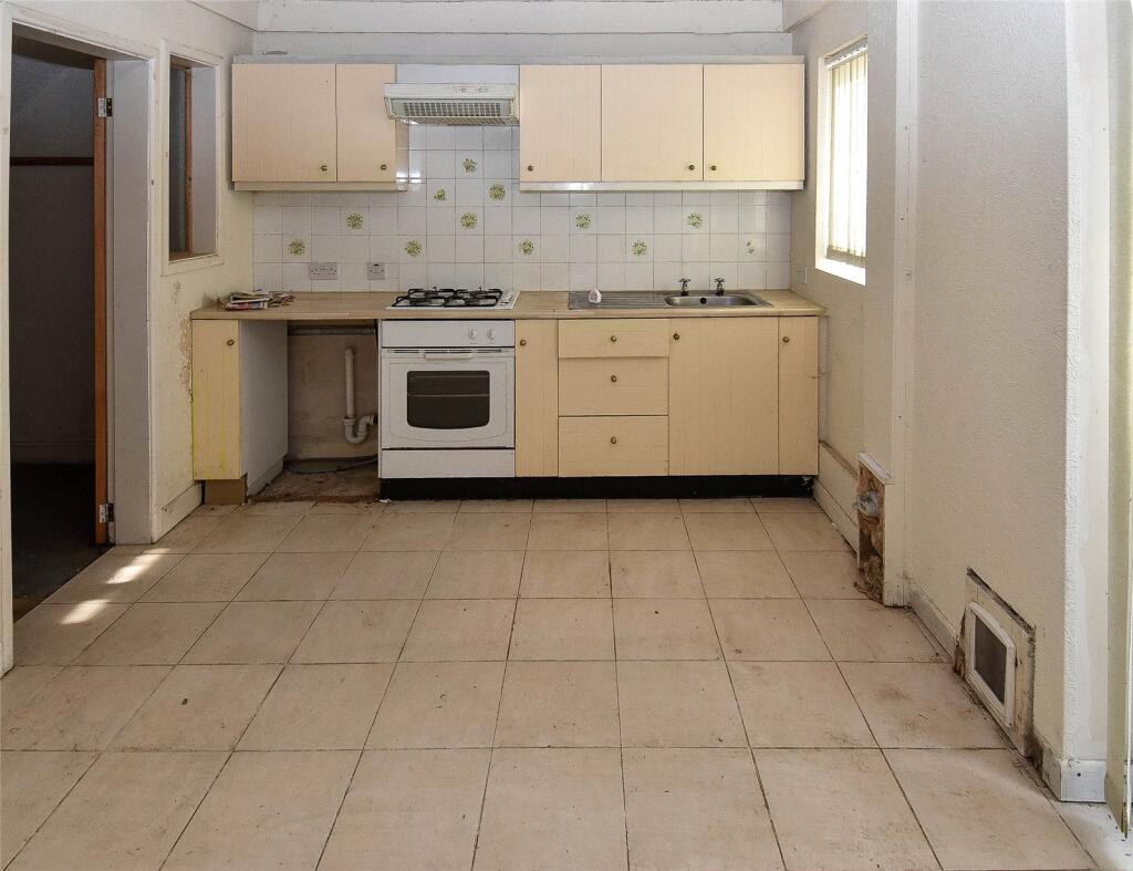 House in Birmingham, West Midlands - View 2