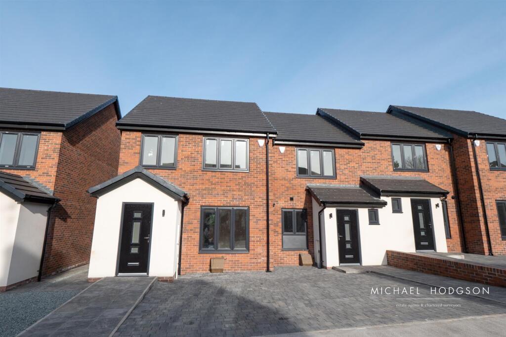 3-bed terraced on Rotherfield Square, Redhouse, Sunderland, £174,950