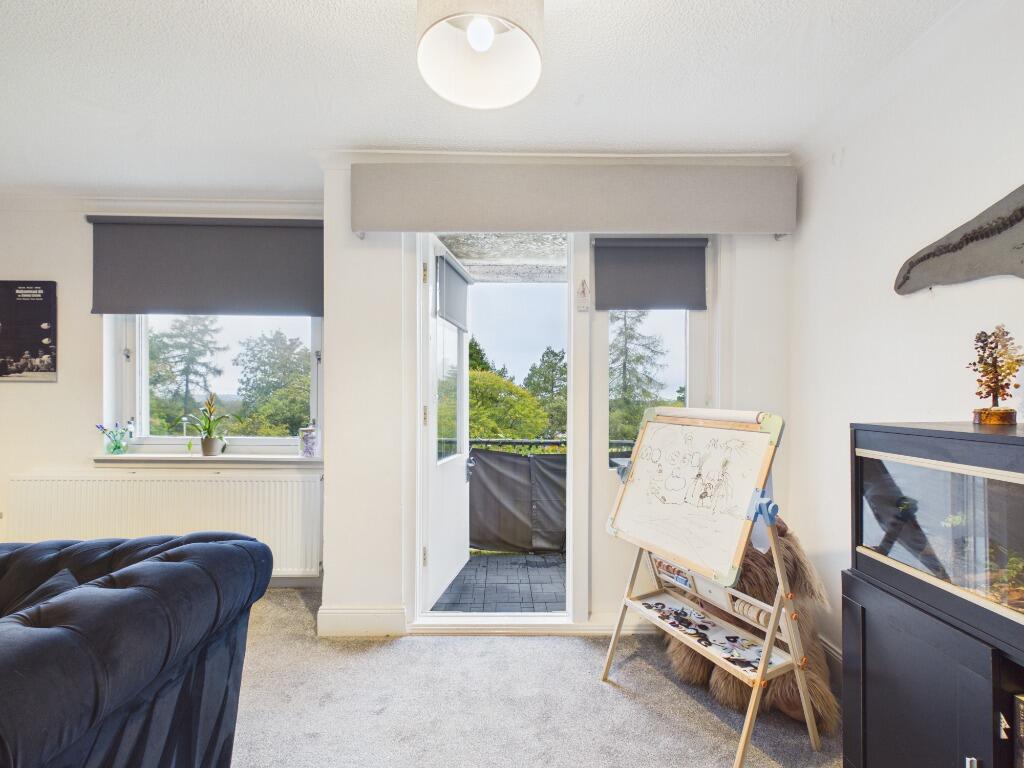 Apartment in Glasgow - View 3
