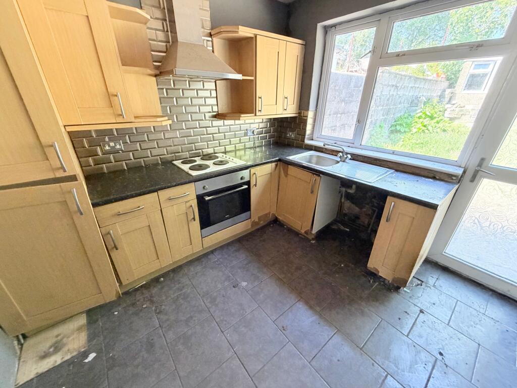 House in Aberdare, Gadlys - View 4