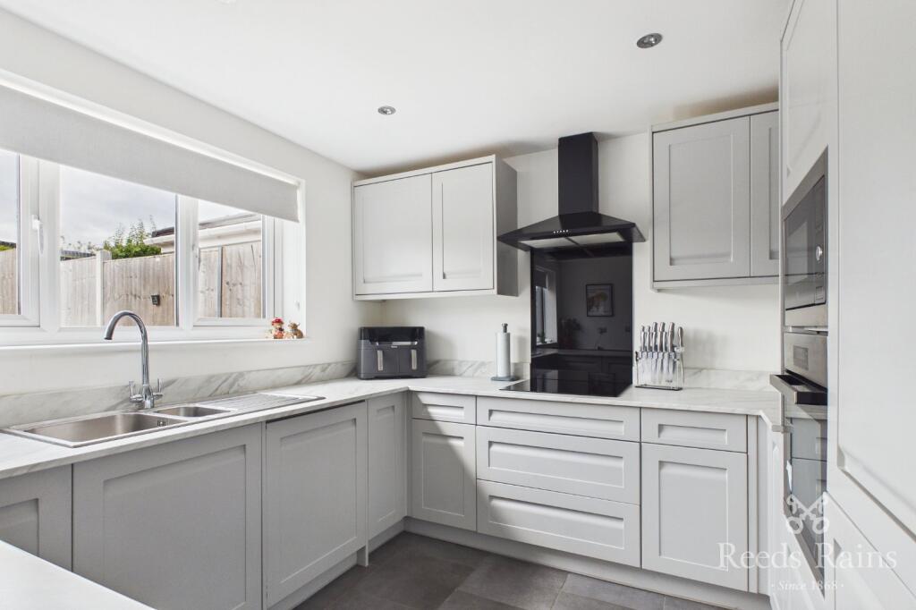 House in Wakefield - View 3