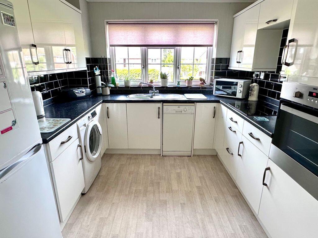 Apartment in Havant, Hampshire - More