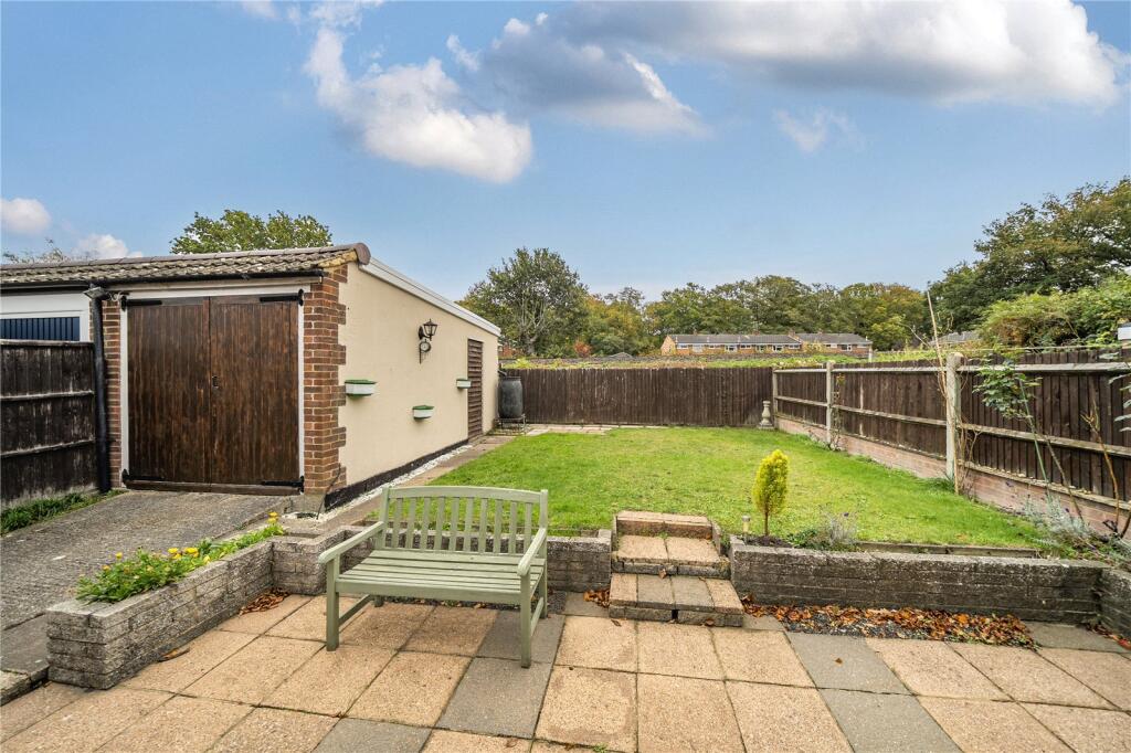 House in Surrey Heath, Mytchett - More