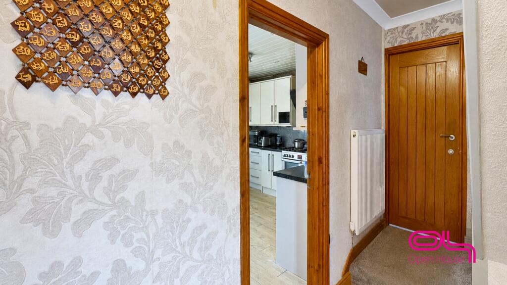 House in Bolton, Darcy Lever - More
