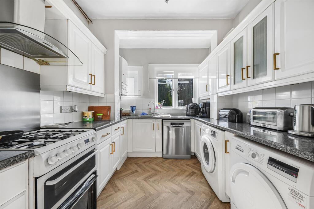 House in London - View 5
