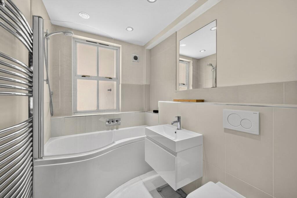 Apartment in London - View 5