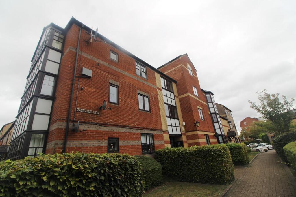 Main image of property: Waterside Gardens, Reading, RG1