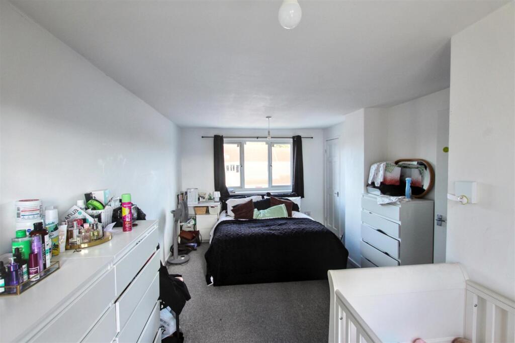 House in South Tyneside, North East - More